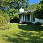 Walk To Beach - Bright, Pond-Facing 2Br Leisurama