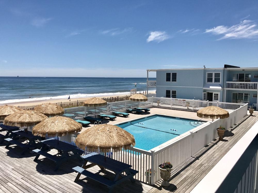Resort Ocean Surf