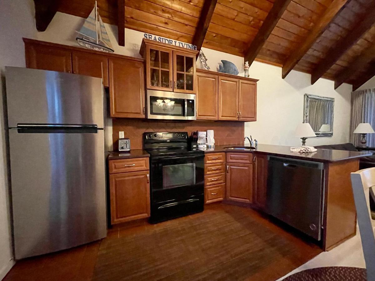 & Captain's Quarters *