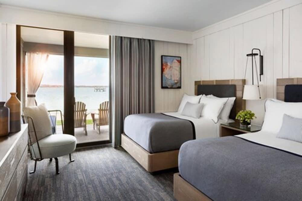 Yacht Club 4*
