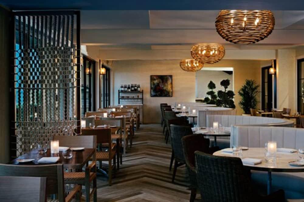Resort Yacht Club 4*