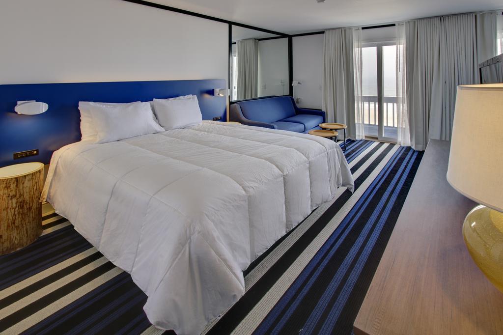Blue 3*