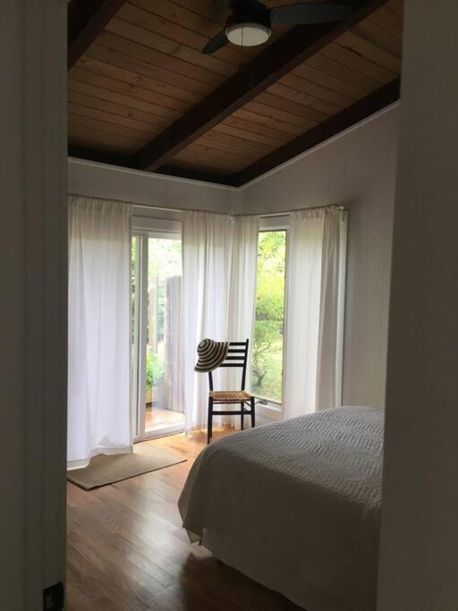 Walk To - Bright, Pond-facing 2br Leisurama * Montauk