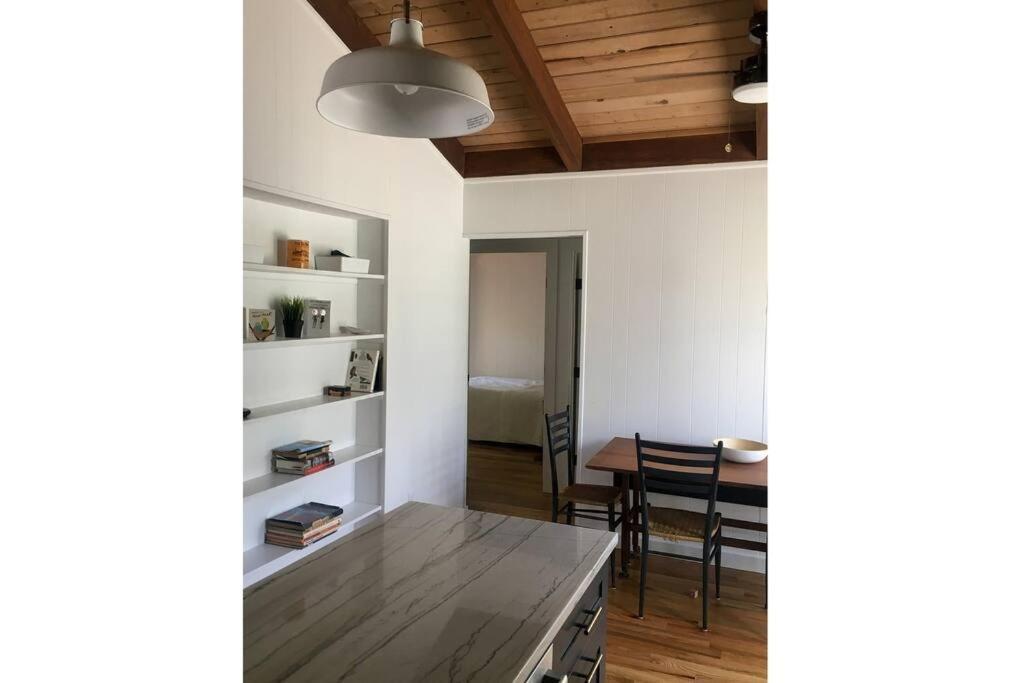 Holiday home Walk To - Bright, Pond-facing 2br Leisurama Montauk