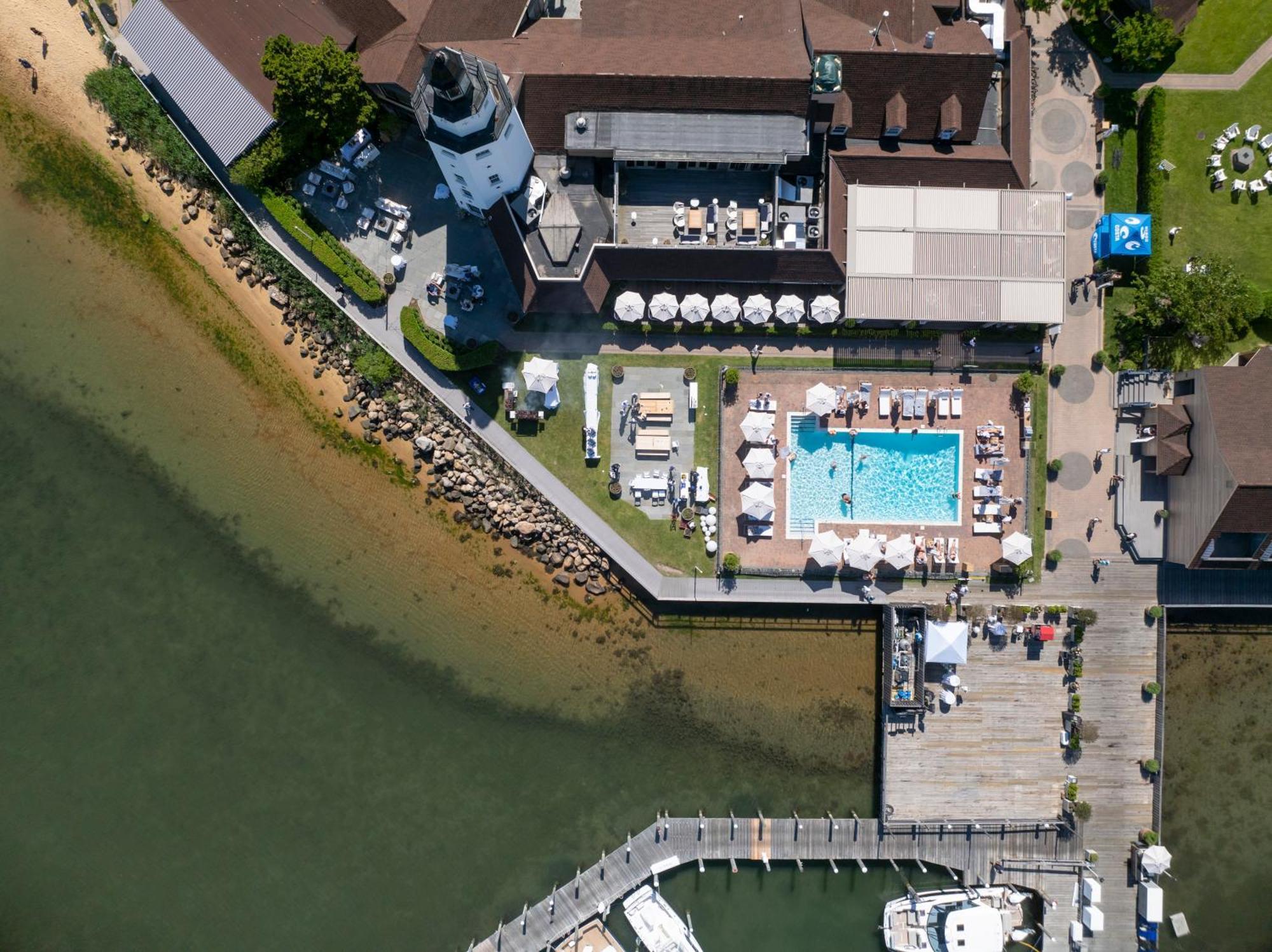 Yacht Club