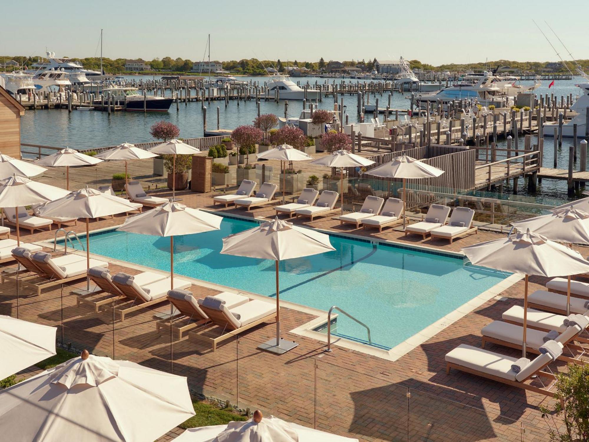 Yacht Club Resort
