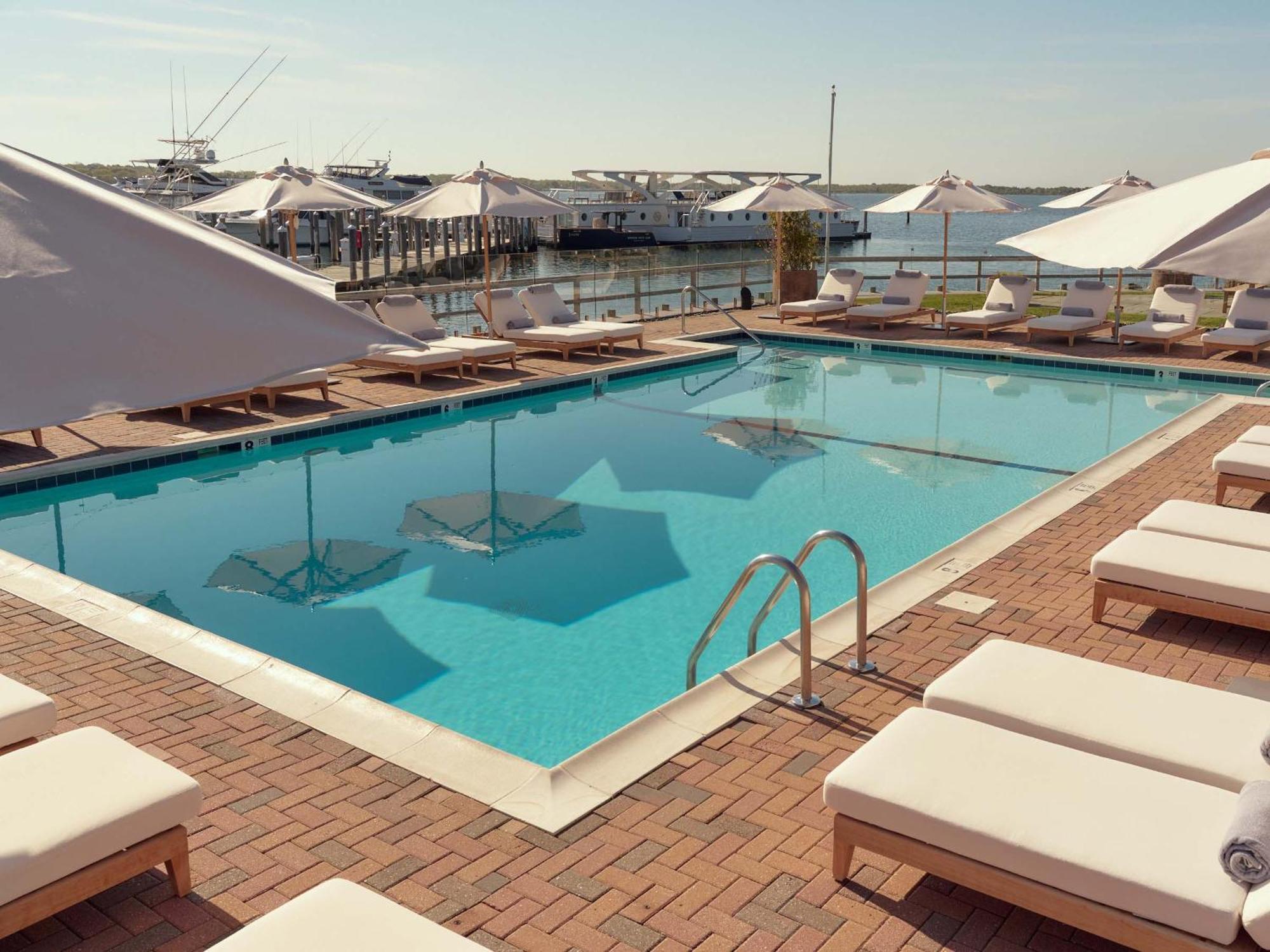 Resort Yacht Club