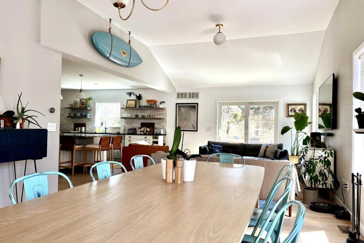 Hilltop Haven In W Pool, Family Friendly