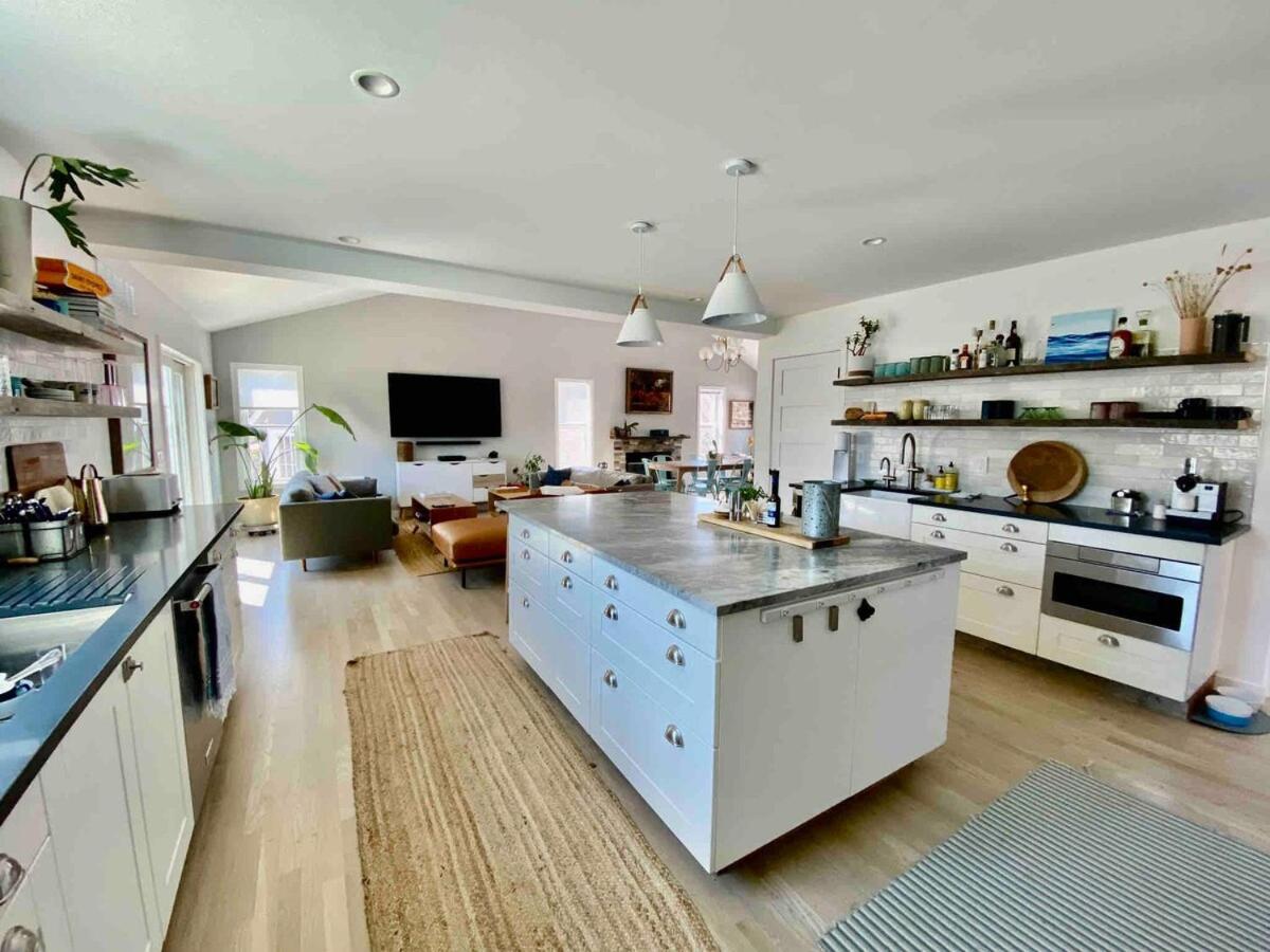 Holiday home Hilltop Haven In W Pool, Family Friendly *
