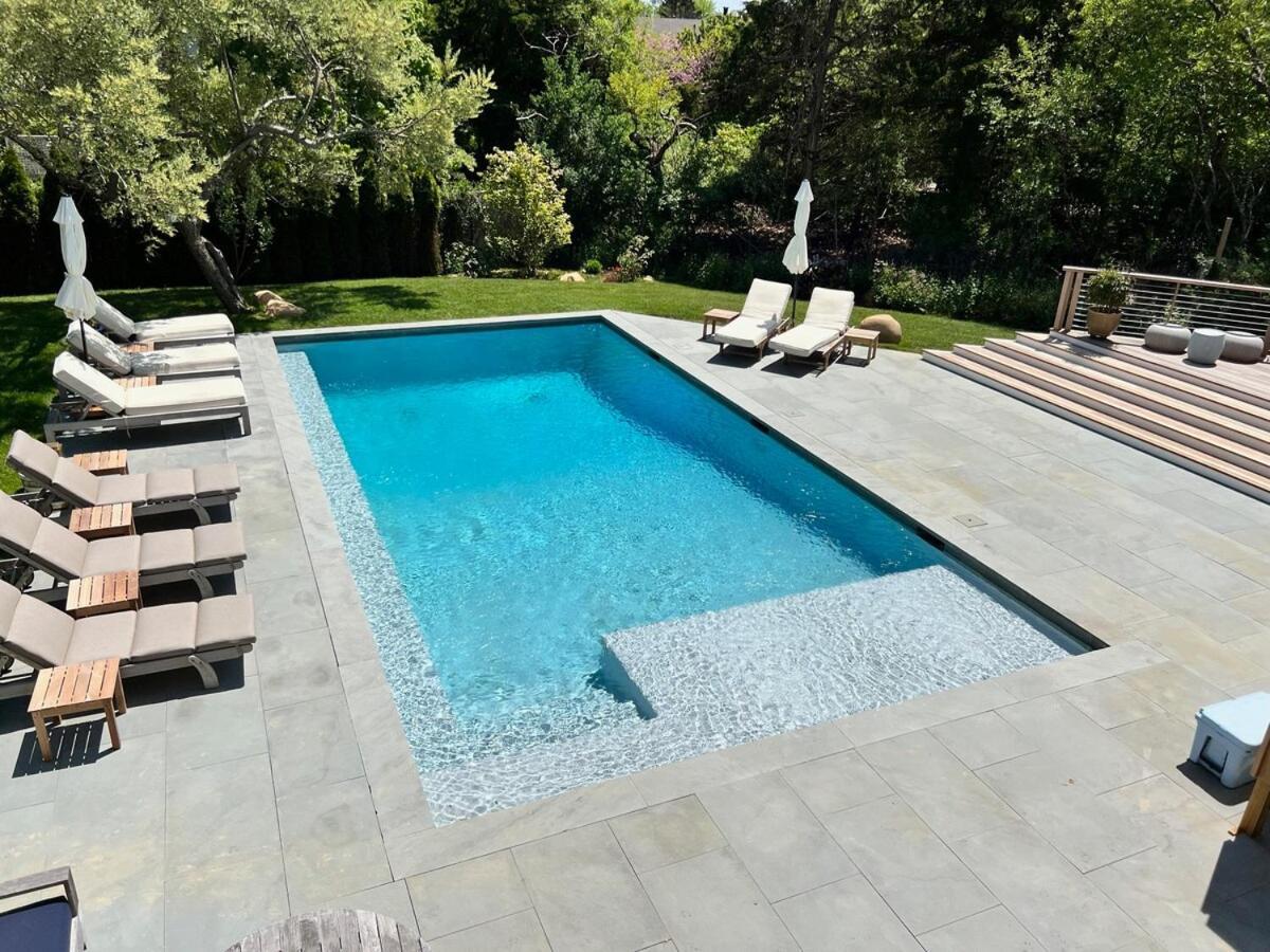 Holiday home Hilltop Haven In W Pool, Family Friendly Montauk