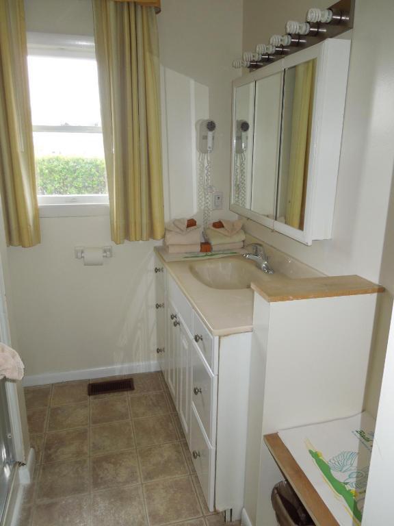 & Captain's Quarters Aparthotel Montauk