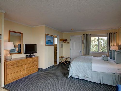 Hartman's Briney Breezes Motel 3*