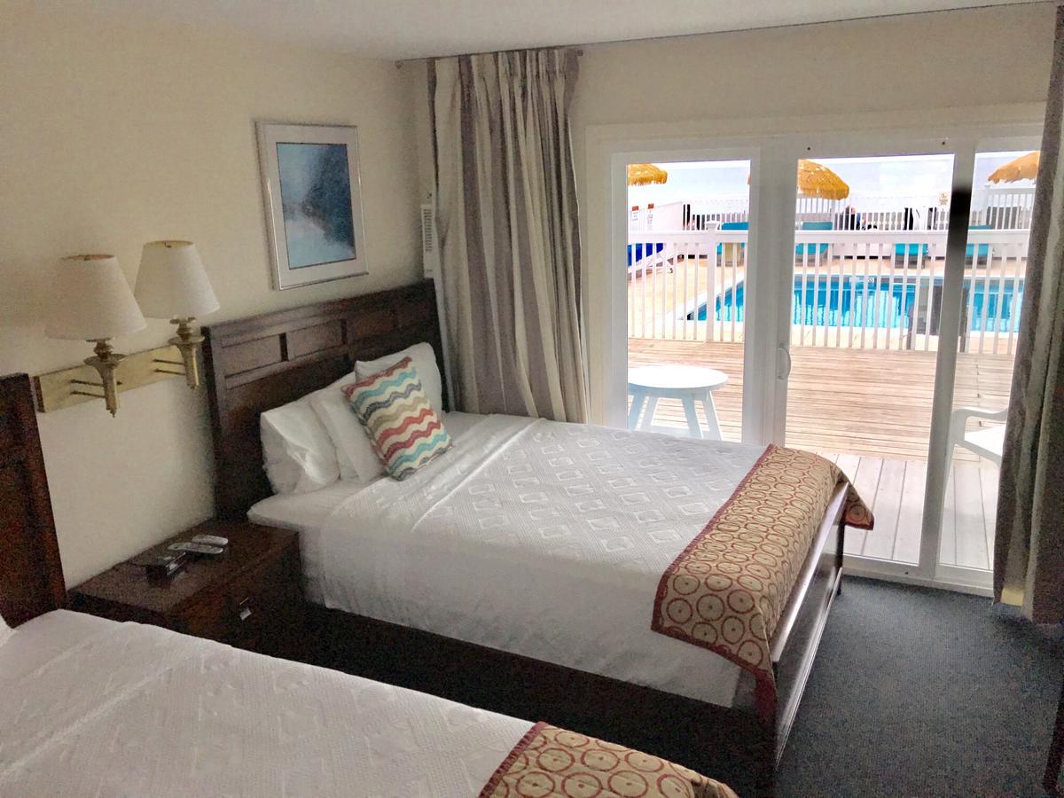 Resort Ocean Surf