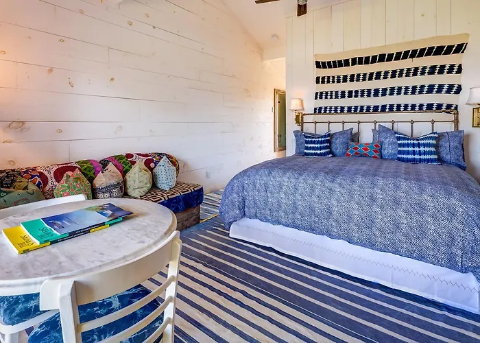 The Crows Nest Inn