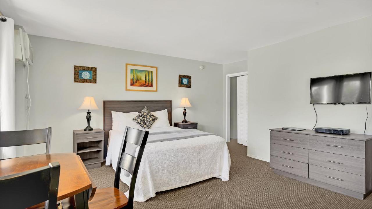 Hotel A Wave -