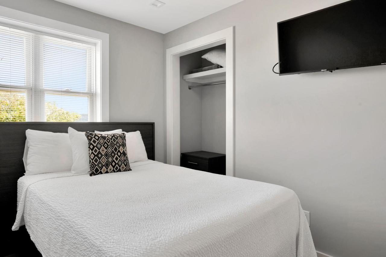 Hotel A Wave -