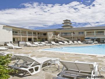 A Wave - Hotel Montauk