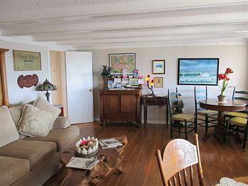 Sunrise Bed & Breakfast 4*