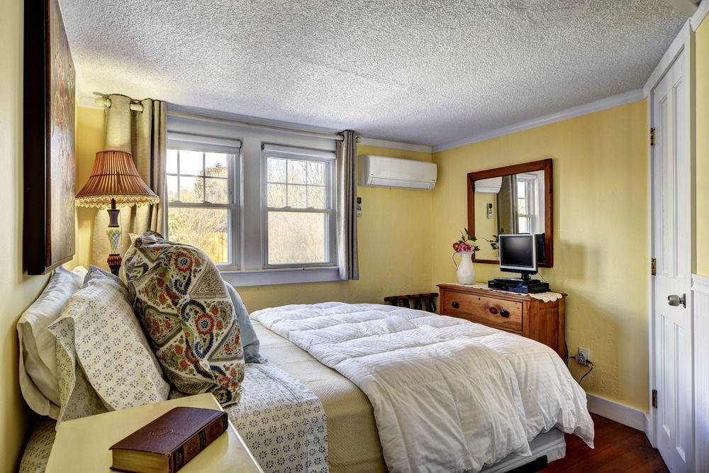 Sunrise Bed & Breakfast 4*