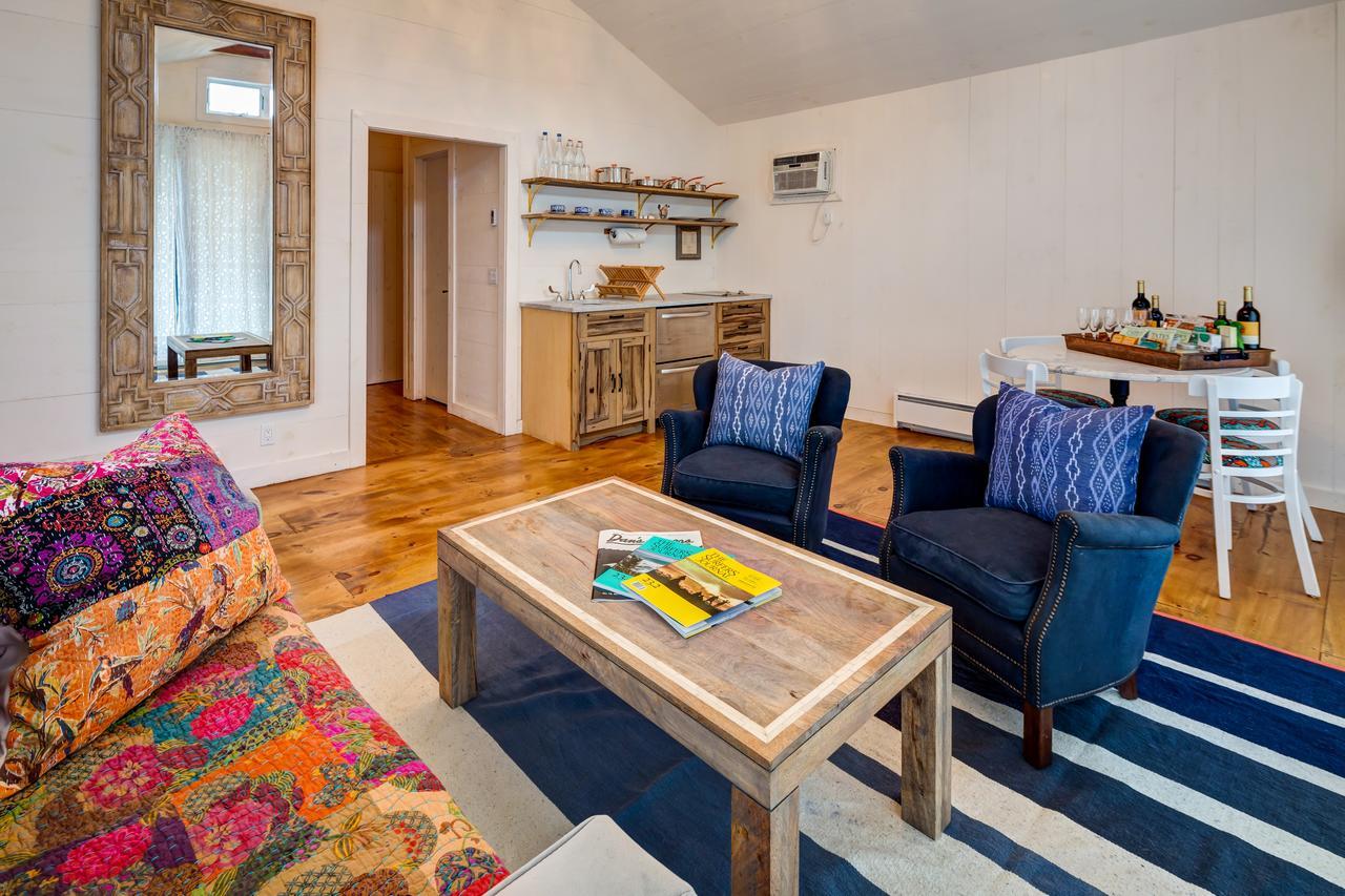 The Crows Nest Inn Montauk
