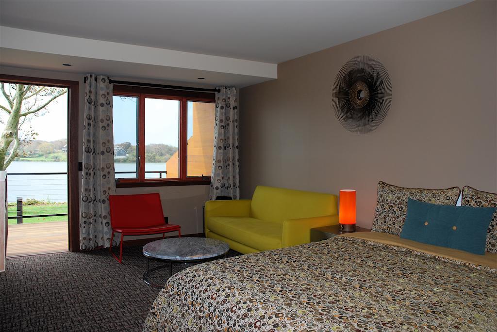 Stone Lion Inn Montauk